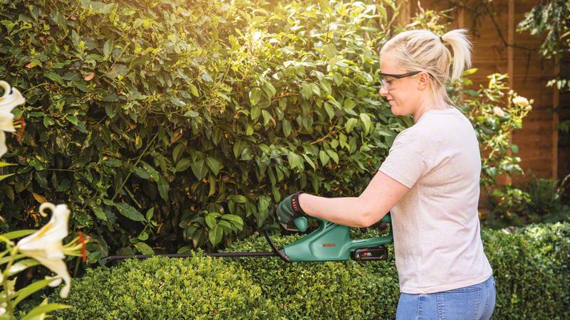 Akku-Heckenschere EasyHedgeCut 18-45 Bosch
